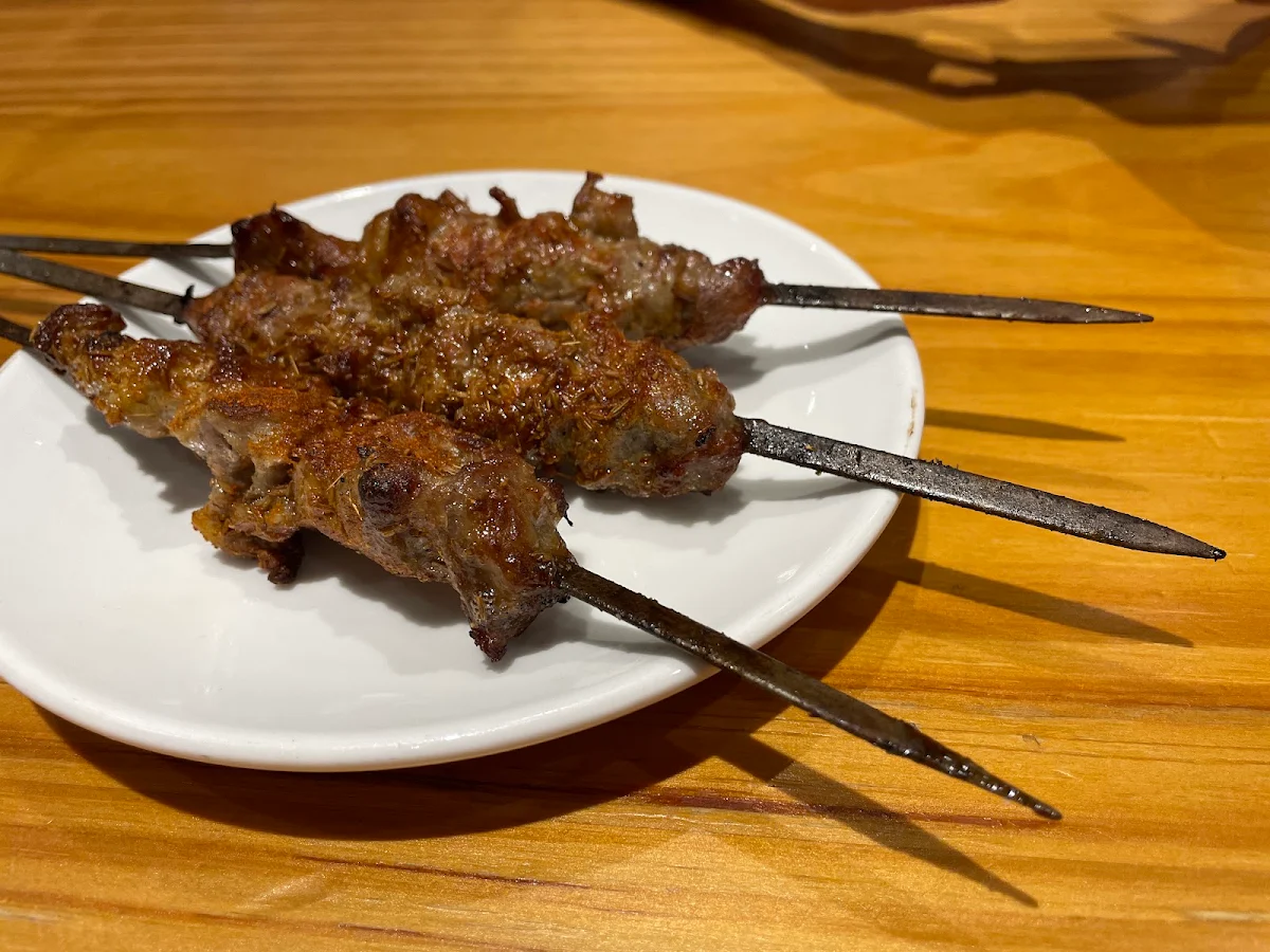 烤羊肉串 lamb skewer